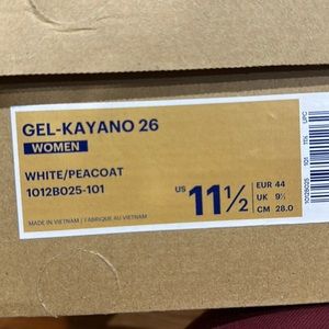 NEW Women’s Gel-Kayano 26 Size 11.5 in white/peacoat